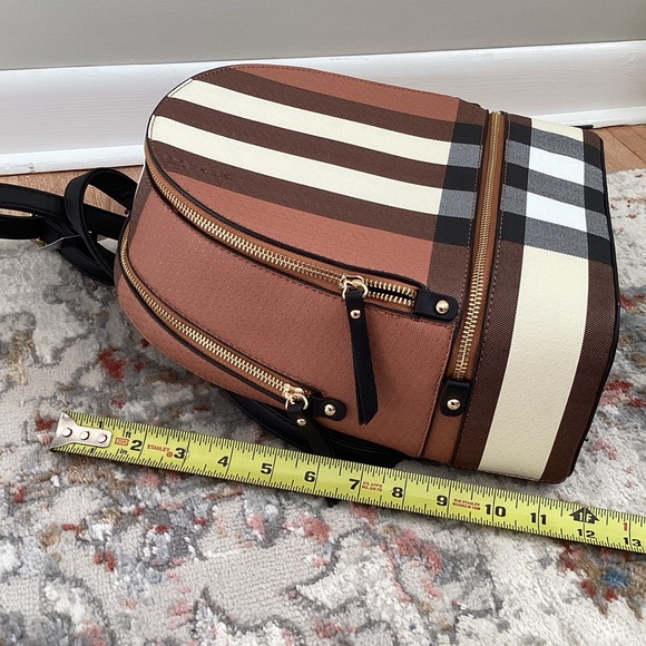 Classic Fashion backpack purse w/ matching wallet - Picture 11 of 13